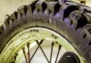 Bib Mousse: Bezobsługowa Rewolucja dla Miłośników Terenowych Motocykli